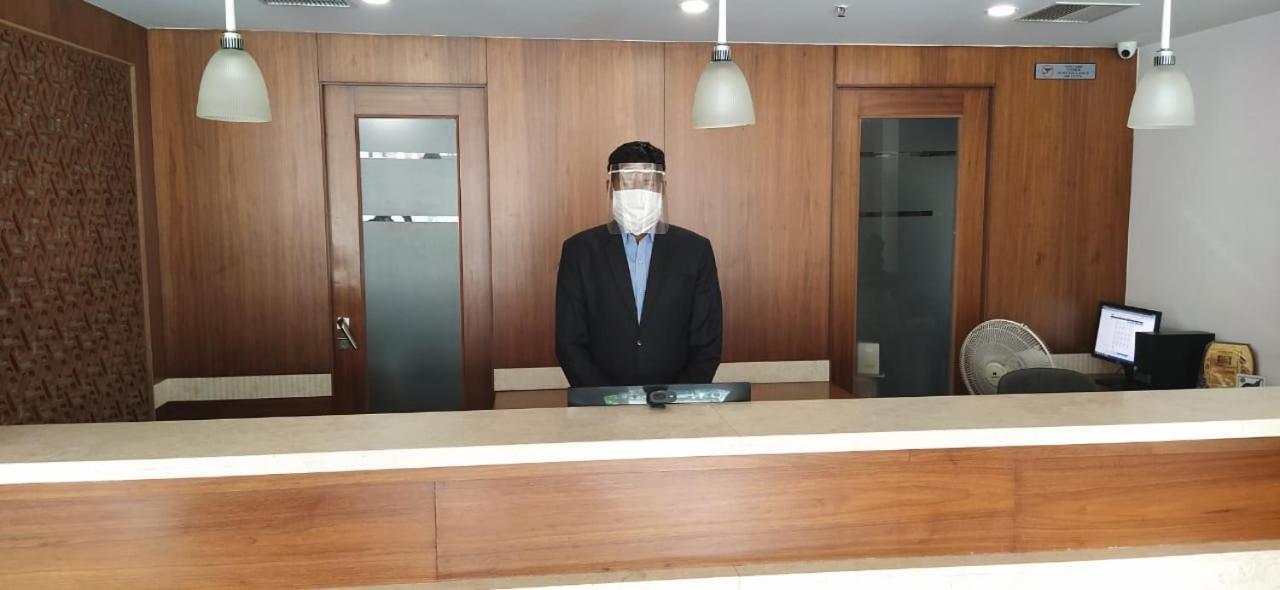 Hotel Grand Gayathri Khammam Extérieur photo